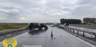 Водителя грузовика осудят за гибель трёх дорожных рабочих в Новосибирской области