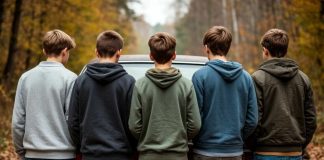 Новосибирская полиция задержала подростков, пугавших жителей Кольцово