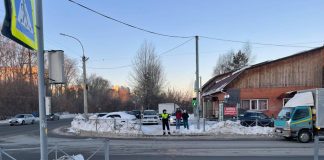 Сбил ребёнка на «зебре» и скрылся: В Новосибирске разыскивают водителя автобуса