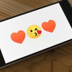 Онлайн-знакомства и цифровое общение 2025: как меняются правила игры