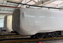 Последние два метропоезда «Ермак» привезли в Новосибирск раньше срока