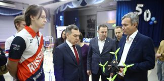 С медалями чемпионата России и других соревнований вернулись новосибирские пилоты дронов