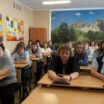 Репрессировать хейтеров: Коллектив новосибирской школы грозит забастовкой из-за травли учителей