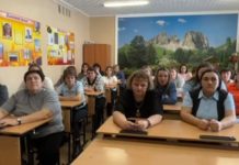 Репрессировать хейтеров: Коллектив новосибирской школы грозит забастовкой из-за травли учителей