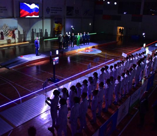 Турнир по фехтованию на призы олимпийцев Станислава и Софии Поздняковых открывается в Новосибирске