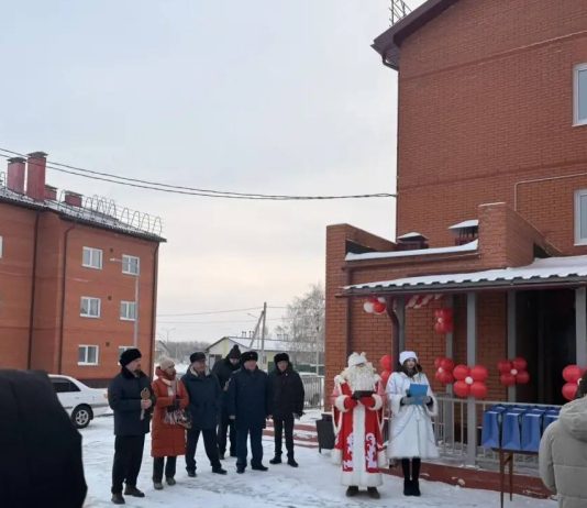 Многоквартирный дом для детей-сирот ввели в эксплуатацию в Карасуке