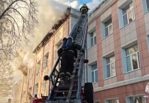 Произошел пожар в педагогическом колледже Новосибирска
