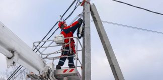 В Новосибирской области демонтируют тысячи самовольных подвесов на ЛЭП «Россети Новосибирск»