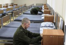 В Новосибирске военный отделался штрафом за хранение наркотиков в прикроватной тумбочке