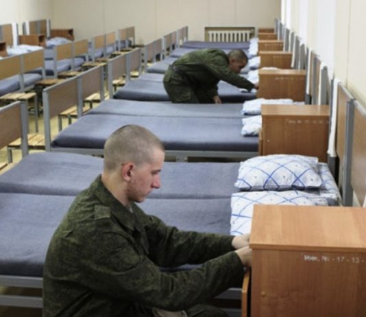 В Новосибирске военный отделался штрафом за хранение наркотиков в прикроватной тумбочке