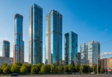 «Не торопимся»: Травников объяснил, почему стопорится строительство небоскрёбов в Новосибирске