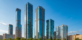 «Не торопимся»: Травников объяснил, почему стопорится строительство небоскрёбов в Новосибирске