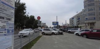 «Либо штраф, либо оплата»: на новосибирских парковках научились ловить 100% неплательщиков