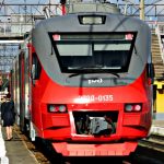 Поломка снегоочистителя могла стать причиной масштабной задержки электричек