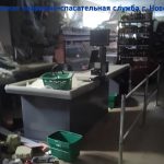 Сотрудникам обрушившегося ТЦ в Новосибирске разрешили эвакуировать товары