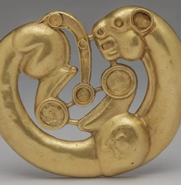 Археологи нашли в Сибири «византийскую» подвеску возрастом 1200 лет