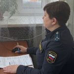 Женщина подала на экс-мужа в новосибирский суд из-за поведения сына