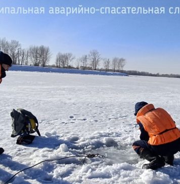 В Новосибирске пятый день ищут девочку, провалившуюся под лёд на Оби