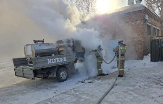 Морозы уничтожают машины: за три дня в НСО загорелись 10 автомобилей