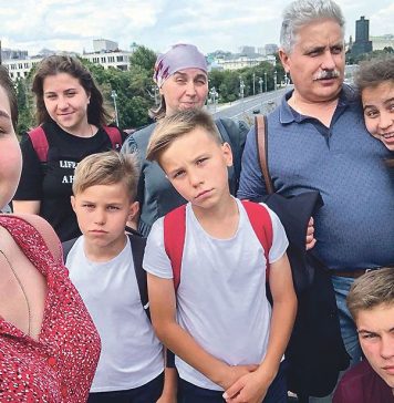 Владимир Путин наградил новосибирского реаниматолога с женой орденом за многодетность