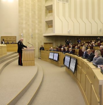 На правопорядок и патриотизм новосибирские депутаты посмотрели с позиций будущего