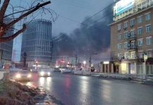 Новосибирцы заметили чёрный дым над площадью Маркса: Что горело