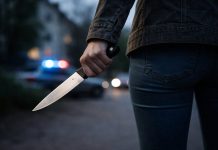 Женщину, ударившую сожителя ножом в живот, арестовали в Новосибирской области