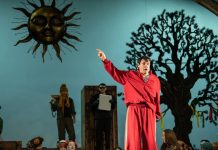 Весенние премьеры в новосибирских театрах