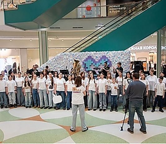 В честь столетия Зацепина в Новосибирске провели музыкальный флешмоб