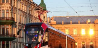 Мэр Новосибирска анонсировал испытание в городе новой модели трамвая