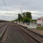 Мужчина погиб под колесами поезда в Новосибирской области